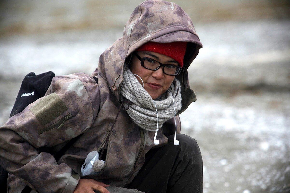 Каспий теңізіндегі қауіп, ғылымда жүрген әйелдер: итбалықтарды зерттеп жүрген маманмен сұқбат