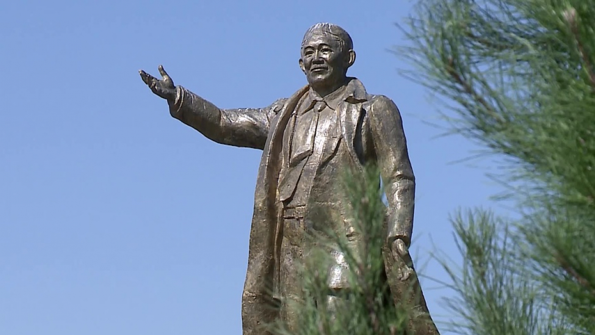 Шәмші Қалдаяқовтың туғанына - 92 жыл!