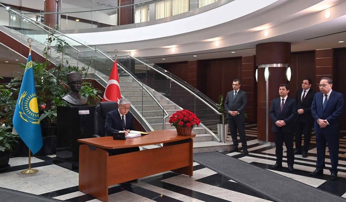 Мемлекет басшысы Қазақстандағы Түркия елшілігіне барды
