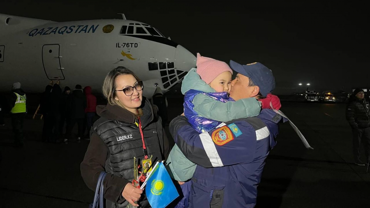 Түркиядан қазақстандық құтқарушылардың алғашқы легі оралды