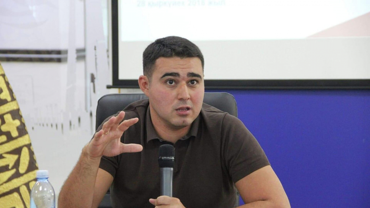 Журналист Михаил Козачков тергеу абақтысынан үйқамаққа жіберілді