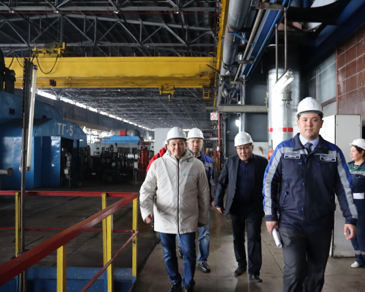 Бауыржан Смағұлов «Қарағанды Энергоцентр» ұжымымен кездесті