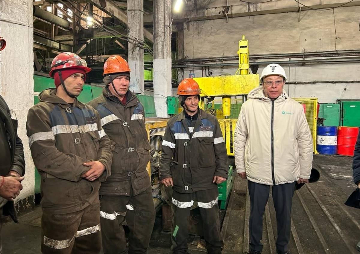 «AMANAT» партиясының республикалық сайлауалды штабының өкілдері кеншілермен кездесті