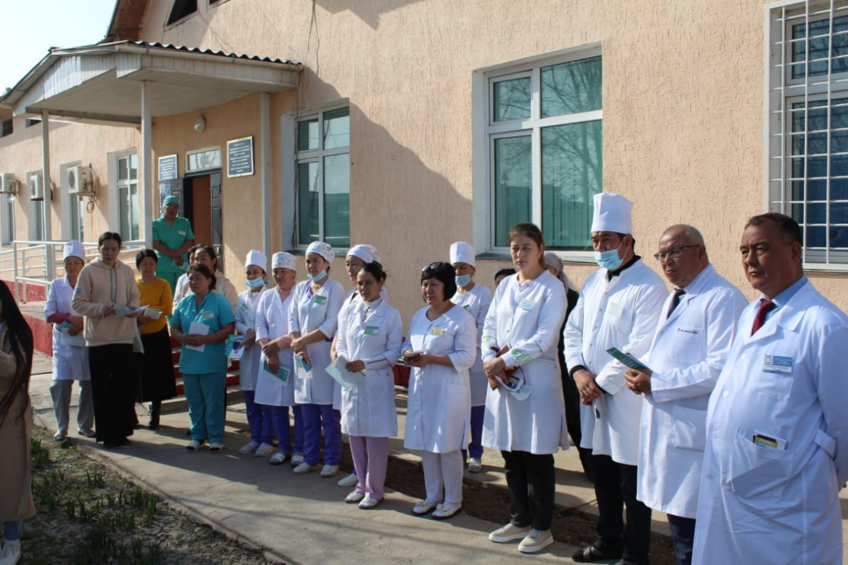 Түркістан: AMANAT партиясының кандидаттары дәрігерлермен кездесті