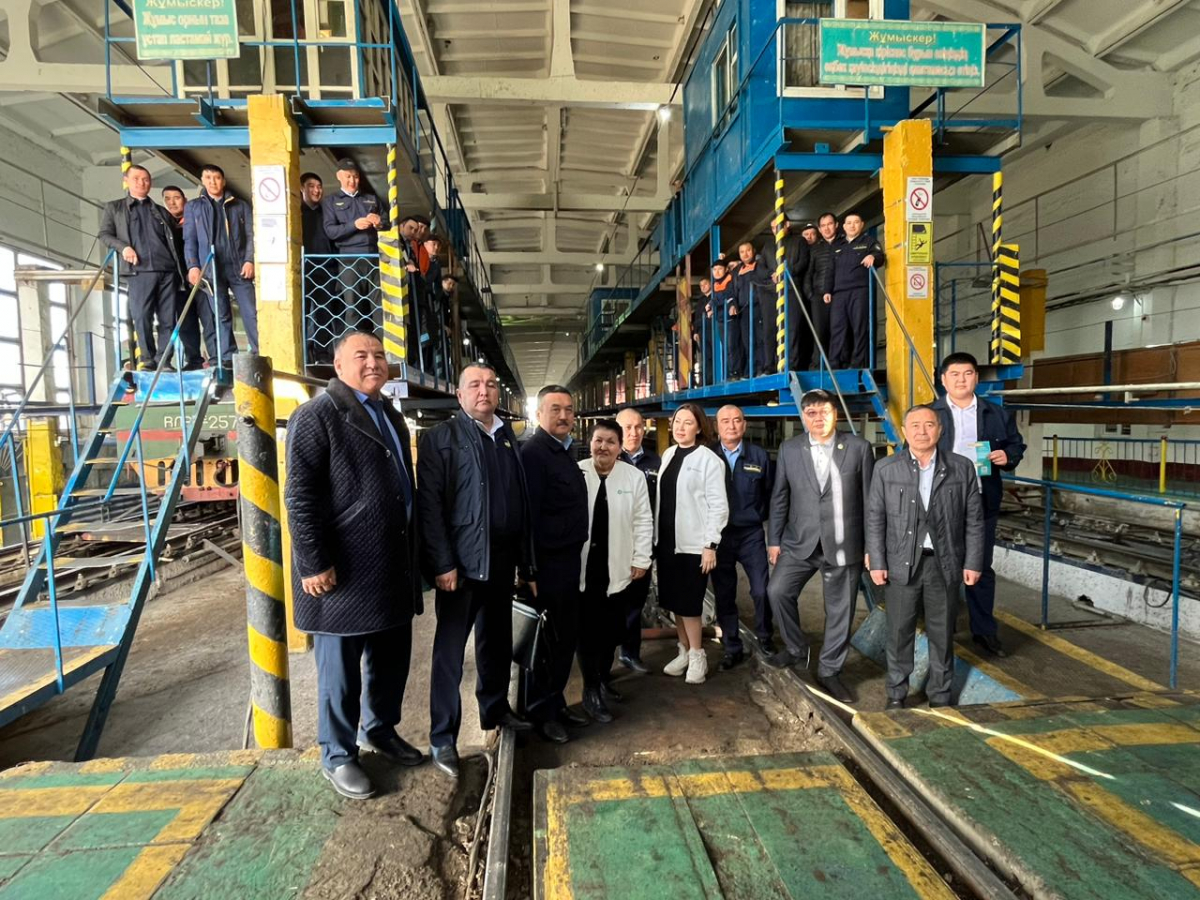 AMANAT: Түркістанда теміржолшылар сайлауалды бағдарламамен танысты