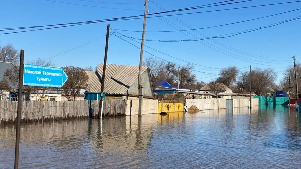 Ақтөбе облысындағы су тасқыны: көлік қозғалысына шектеу қойылды