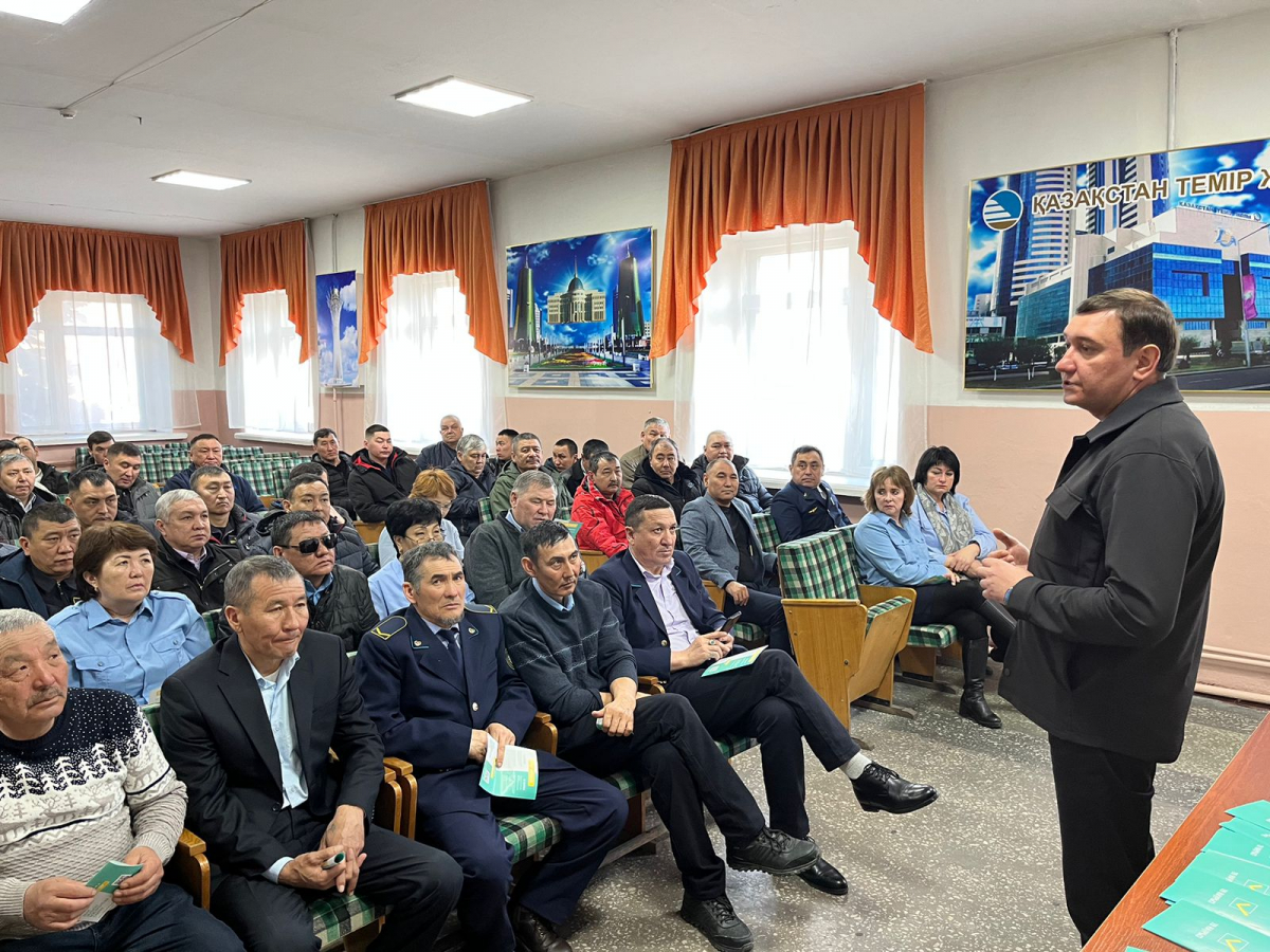 ҚТЖ қызметкерлері AMANAT партиясының сайлауалды бағдарламасымен танысты