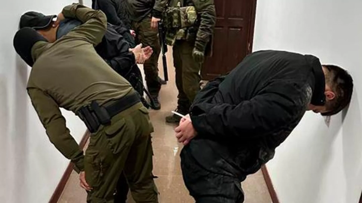 Ұйымдасқан қылмыстық топтың 13 мүшесі ұсталды