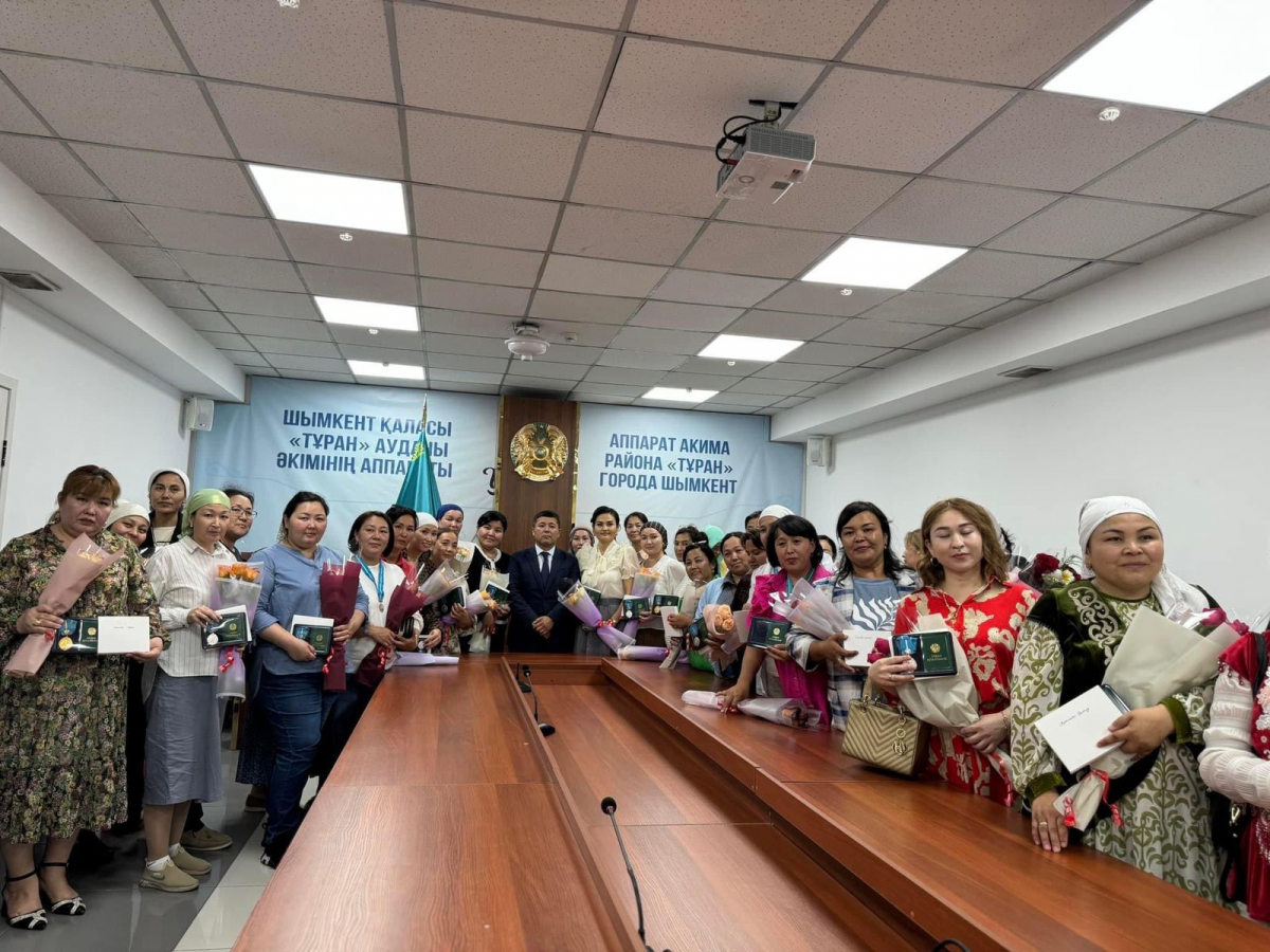 КӨП БАЛАЛЫ АНАЛАРҒА «АЛТЫН АЛҚА» ЖӘНЕ «КҮМІС АЛҚА» ТАБЫСТАЛДЫ