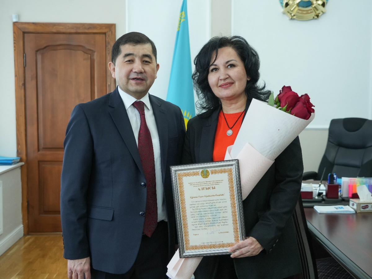 ШҚО-да гендерлік және отбасылық-демографиялық саясат саласындағы қызметкерлер марапатталды