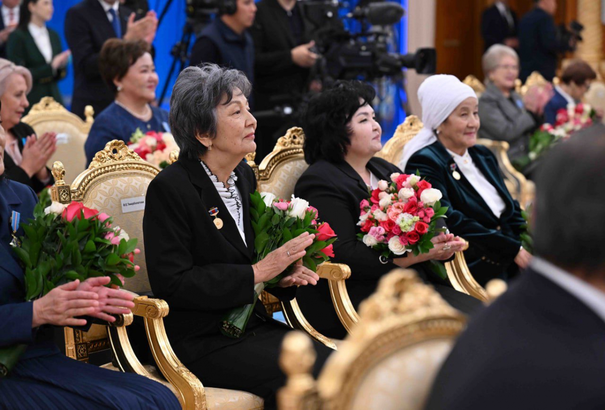 Қасым-Жомарт Тоқаев ұстаз болу нағыз білікті, дарынды, шебер маманның ғана қолынан келетінін айтты